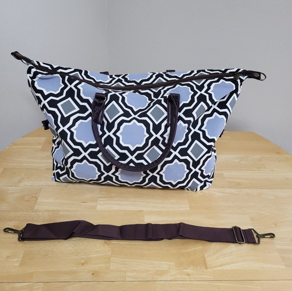 Stylish Black and White Travel Bag